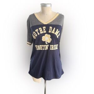 BNWT Colosseum Notre Dame Fighting Irish Women’s Short Sleeve Shirt. Size Medium